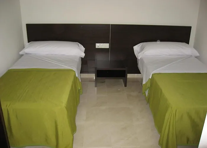 In La Escala Near Beaches & Pools Apartamento L' Escala