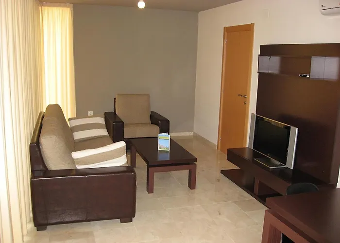 In La Escala Near Beaches & Pools Apartamento L' Escala